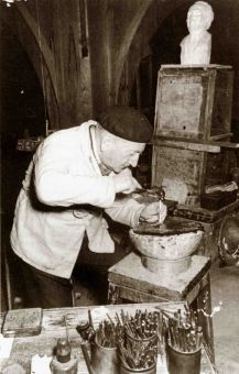 Renato Brozzi, cesellatore e scultore affermato