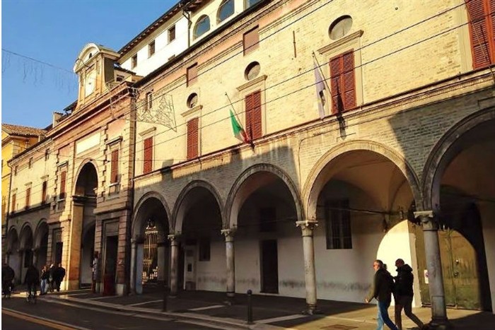 Sotto i Portici dell’Ospedale Vecchio il Teatro del Tempo presenta "Compagni di classe" di Matteo Bacchini