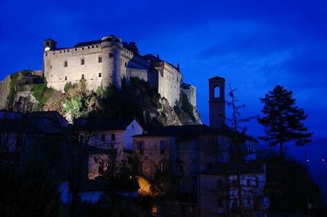 Bardi: visite guidate e notturne al castello