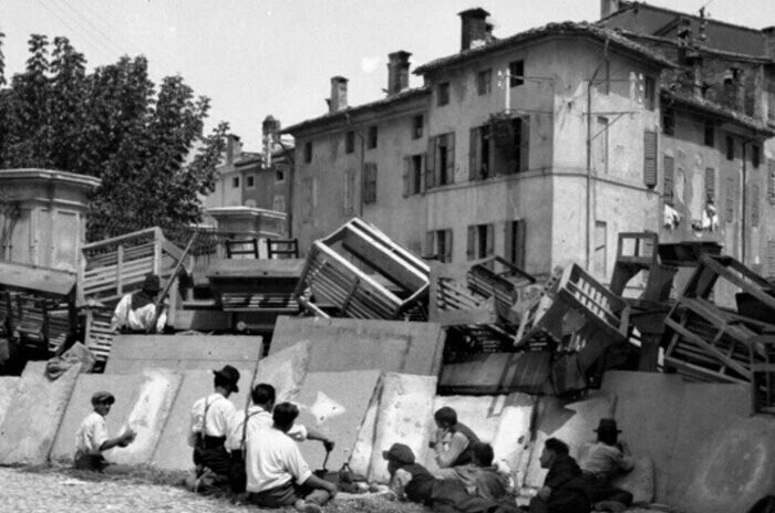 Le Barricate  Il Liceo Artistico Paolo Toschi celebra il centenario delle Barricate dell’Oltretorrente con un percorso multimediale