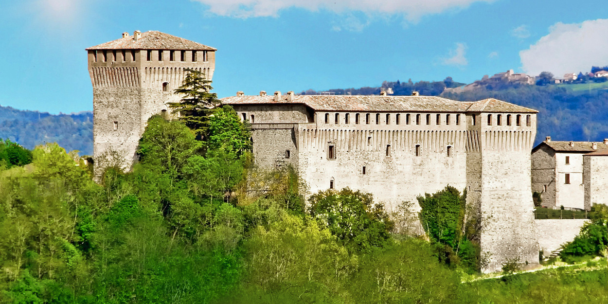 VISITA IN NOTTURNA - STORIA & LEGGENDE   al castello di Varano