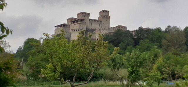 Visite guidate in Castello a Torrechiara  visite per tutti, alla scoperta di Bianca a donna per il cui amore venne costruito il Castello