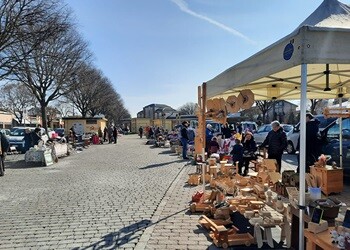 ‘Chi cerca trova’:  mercatino dell’usato e dell’antiquariato a Collecchio