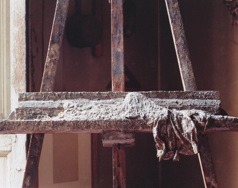 Luigi Ghirri. Atelier Morandi con un testo di Tommaso Pasquali mostra a Bologna Palazzo Bentivoglio